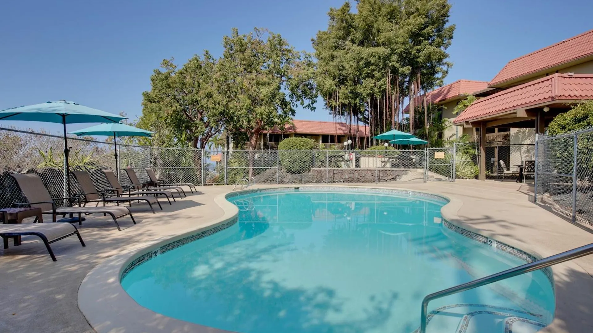 Kailua-Kona Condo Steps To Beach And Downtown! Apartment